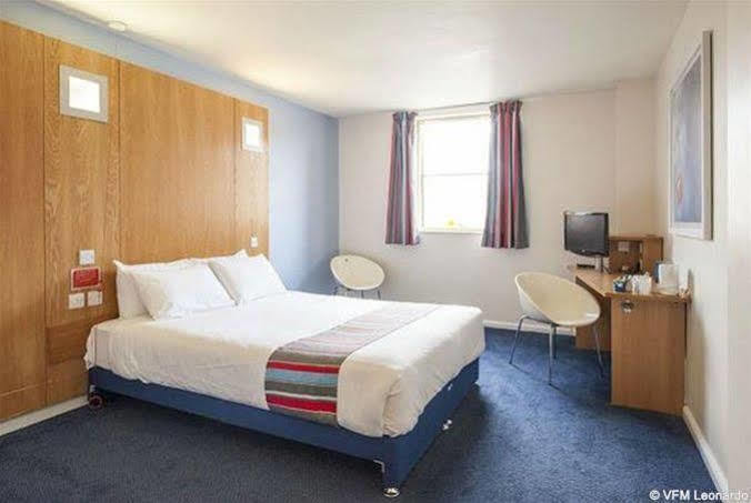 Ramada Encore ยอร์ค ภายนอก รูปภาพ