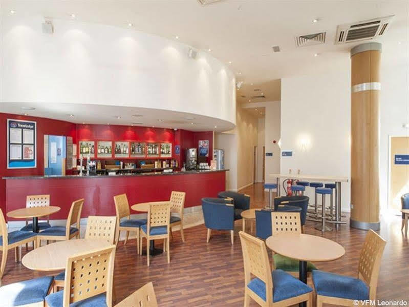 Ramada Encore ยอร์ค ภายนอก รูปภาพ